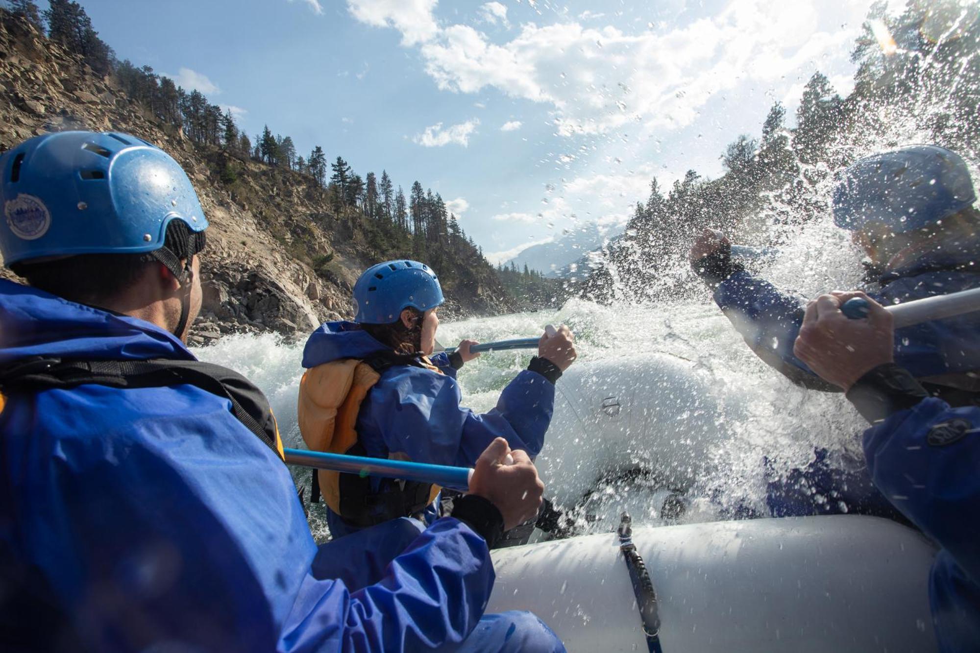 Kumsheen Rafting Resort Lytton Экстерьер фото